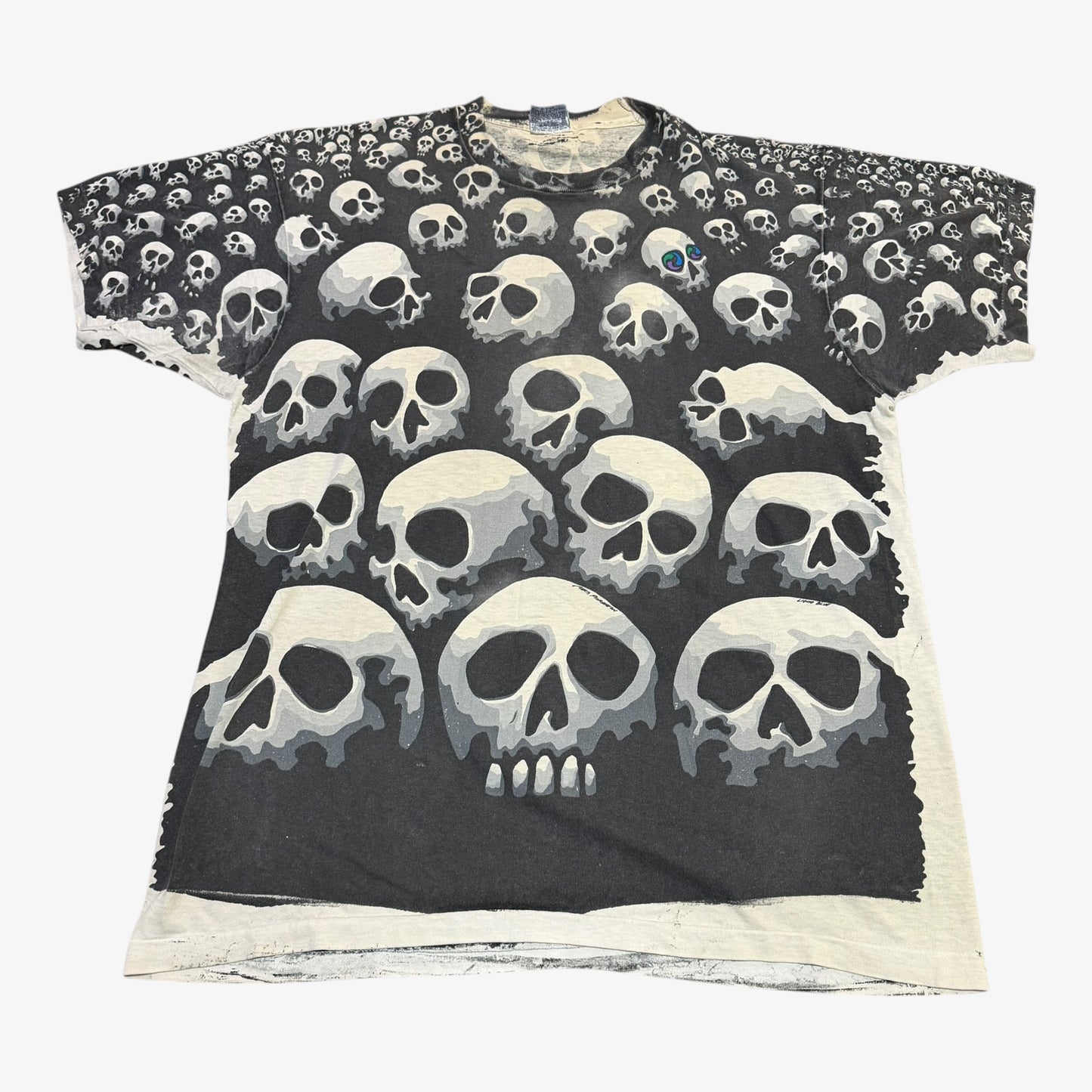 1992 Liquid Blue Chris Pinkerton Skull Graphic T Shirt