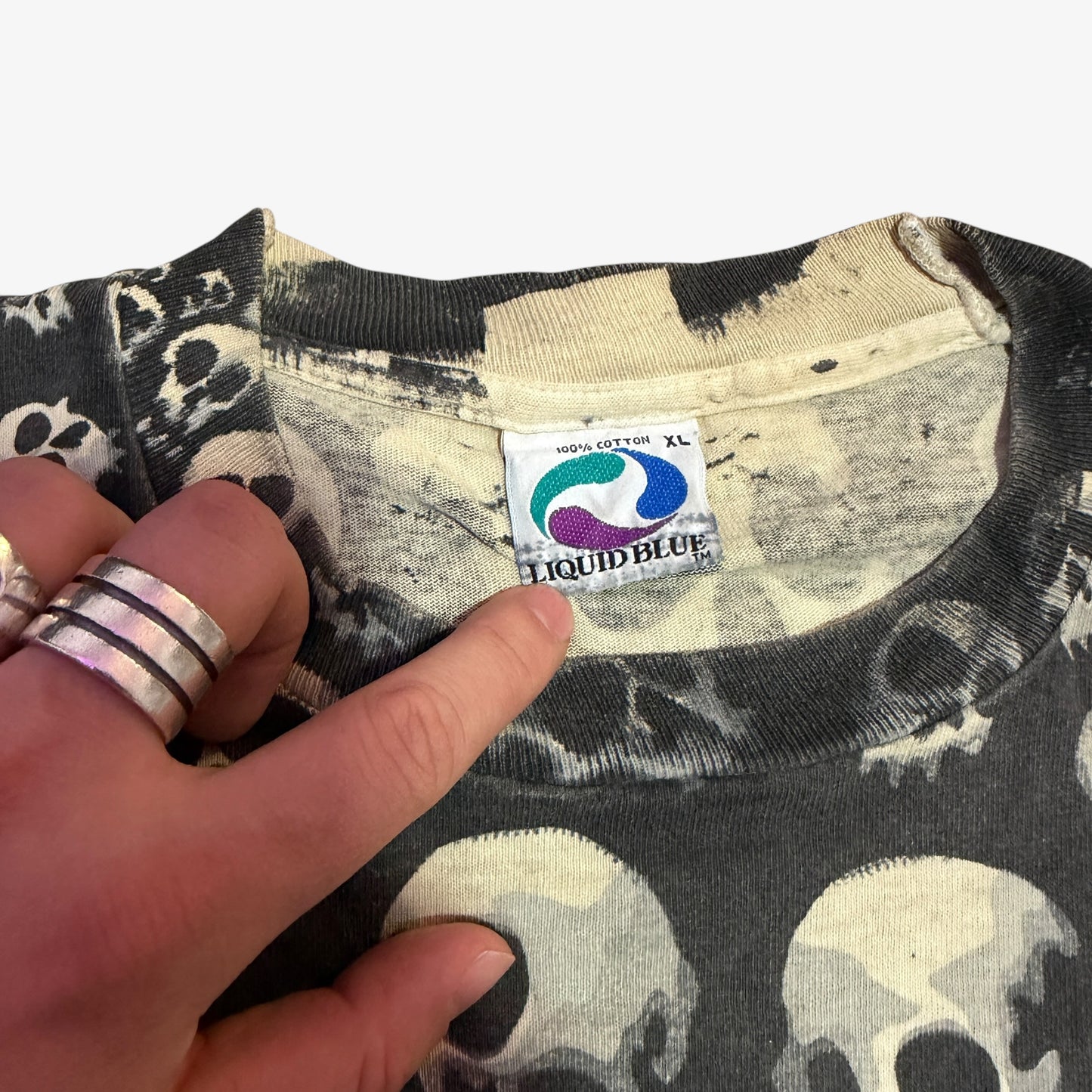 1992 Liquid Blue Chris Pinkerton Skull Graphic T Shirt